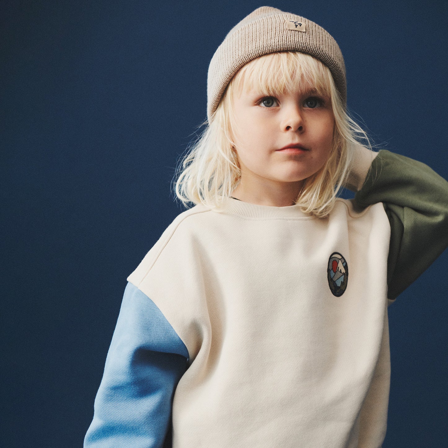 Wheat Sweatshirt Badge Elliot