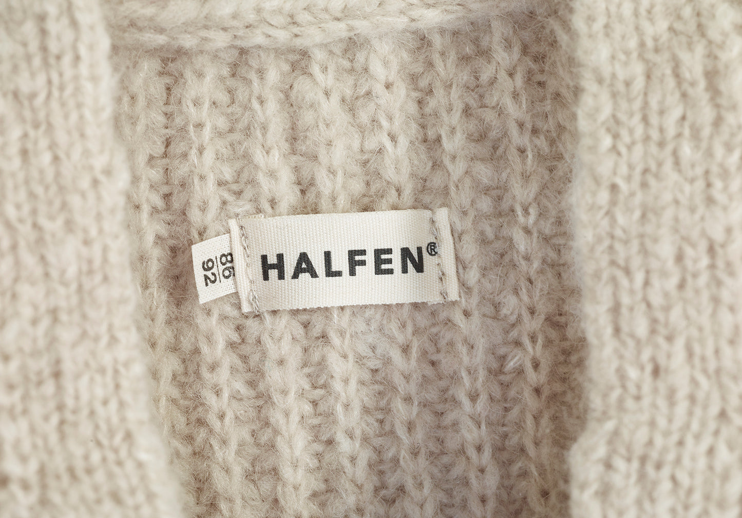 Halfen Grobstrick-Weste mit Bändchen