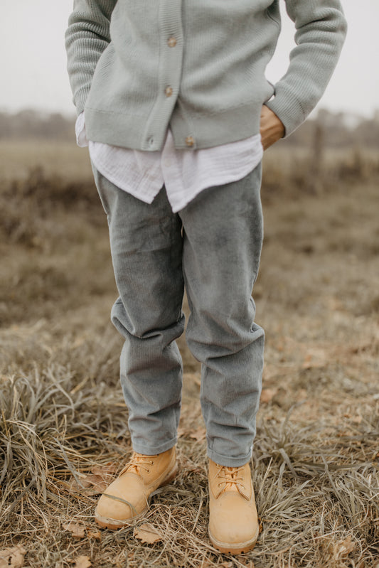 Leevje Cordhose mit Ziernähten