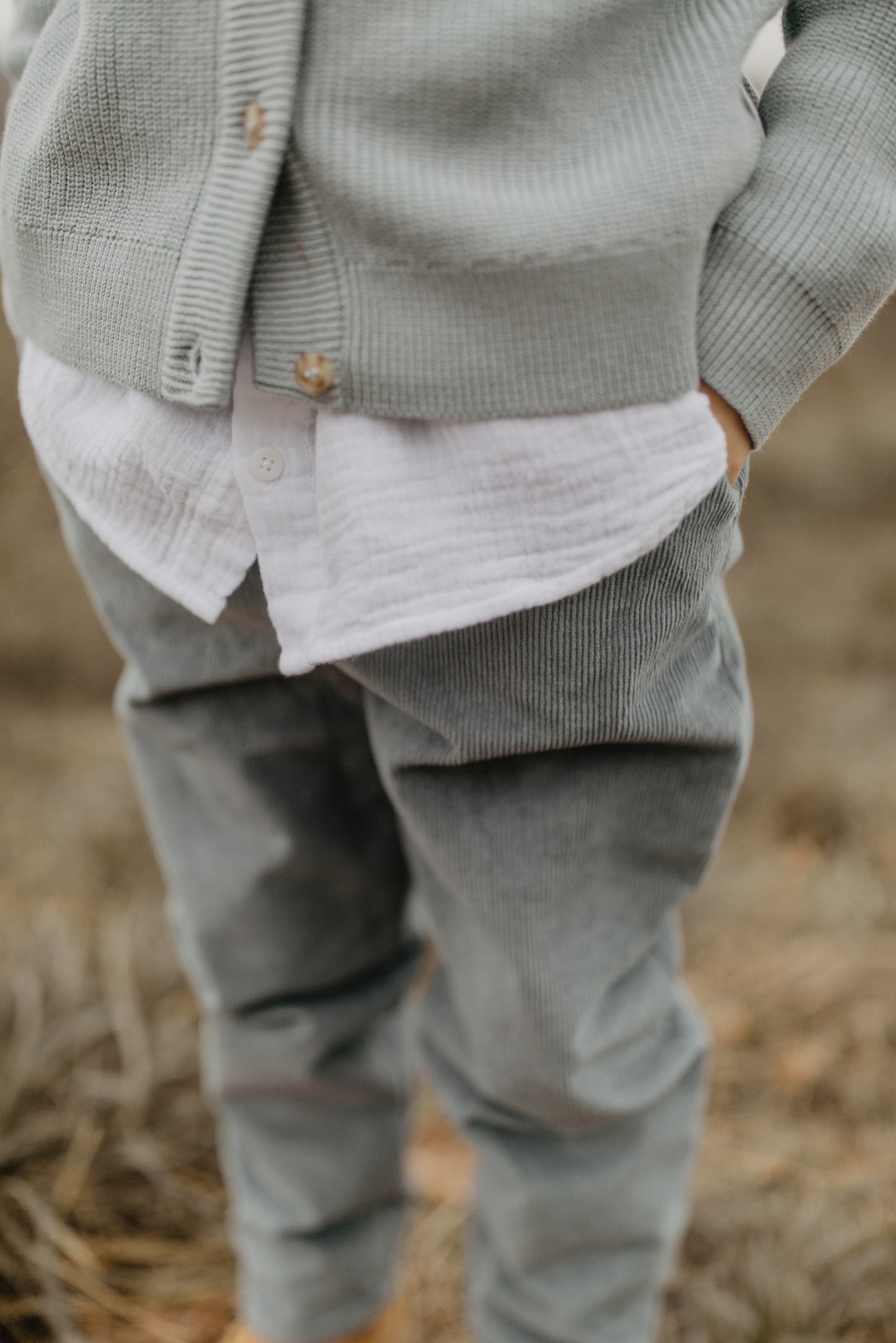 Leevje Cordhose mit Ziernähten