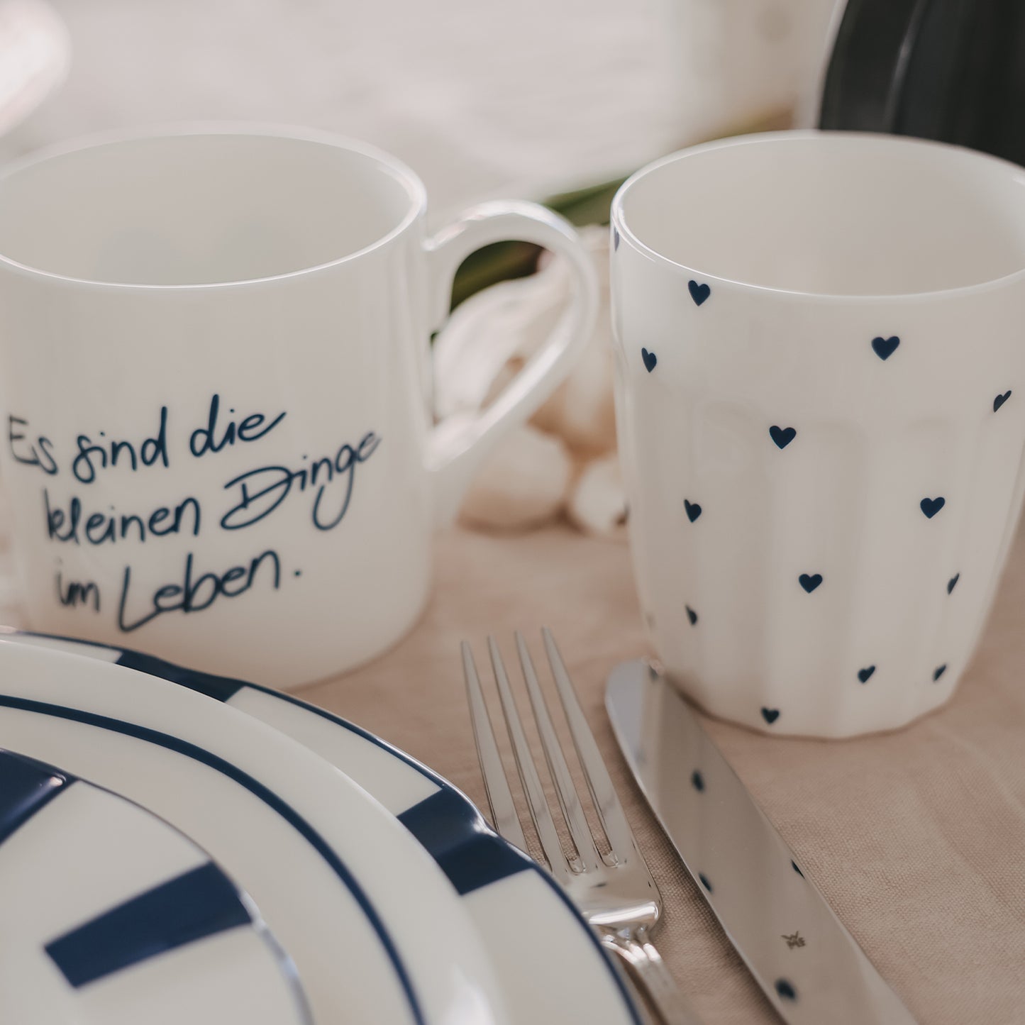 Eulenschnitt Becher kleine Herzen dunkelblau