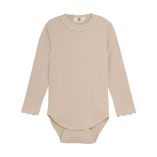 En Fant Body mit Pointelle Muster