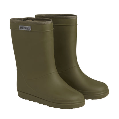 En Fant Gummistiefel