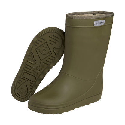 En Fant Gummistiefel