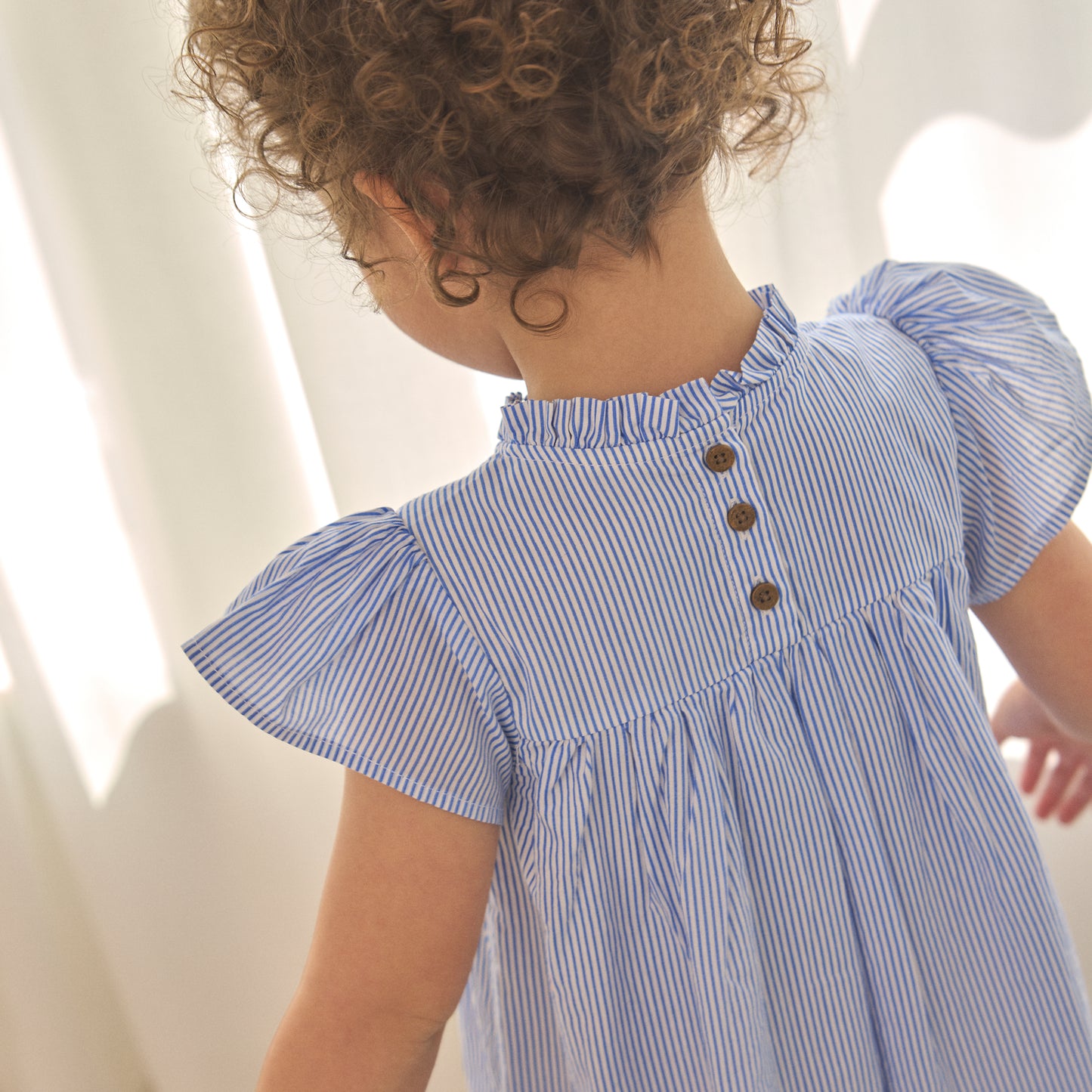 En Fant Kleid Streifen