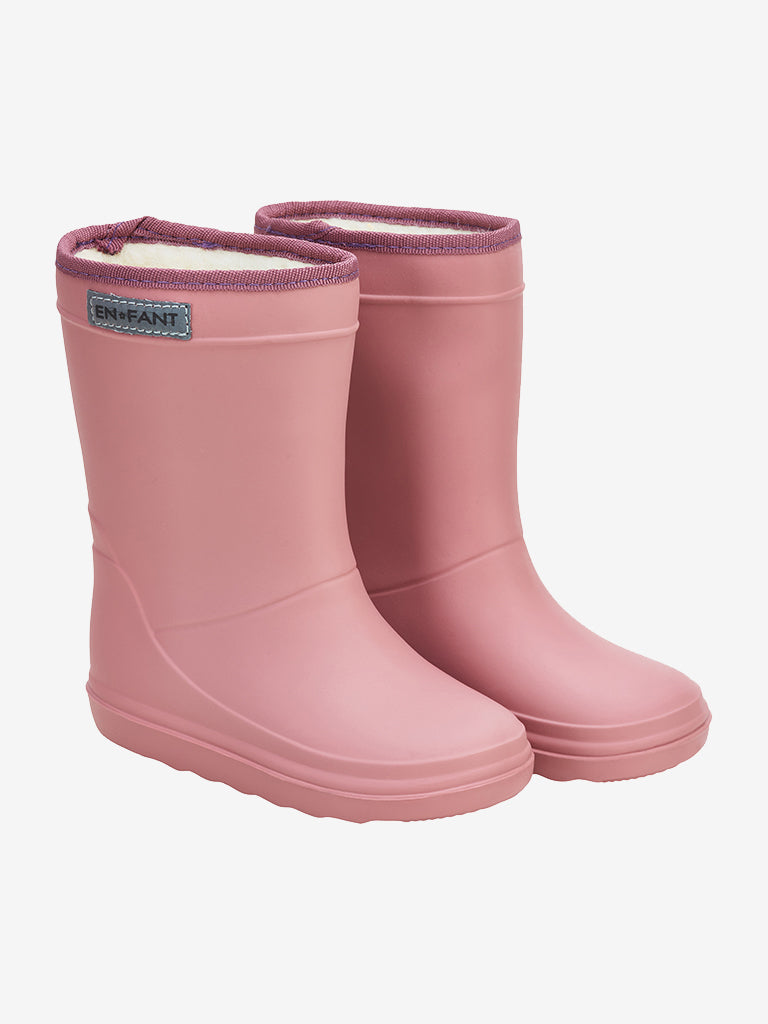 En Fant gefütterte Gummistiefel