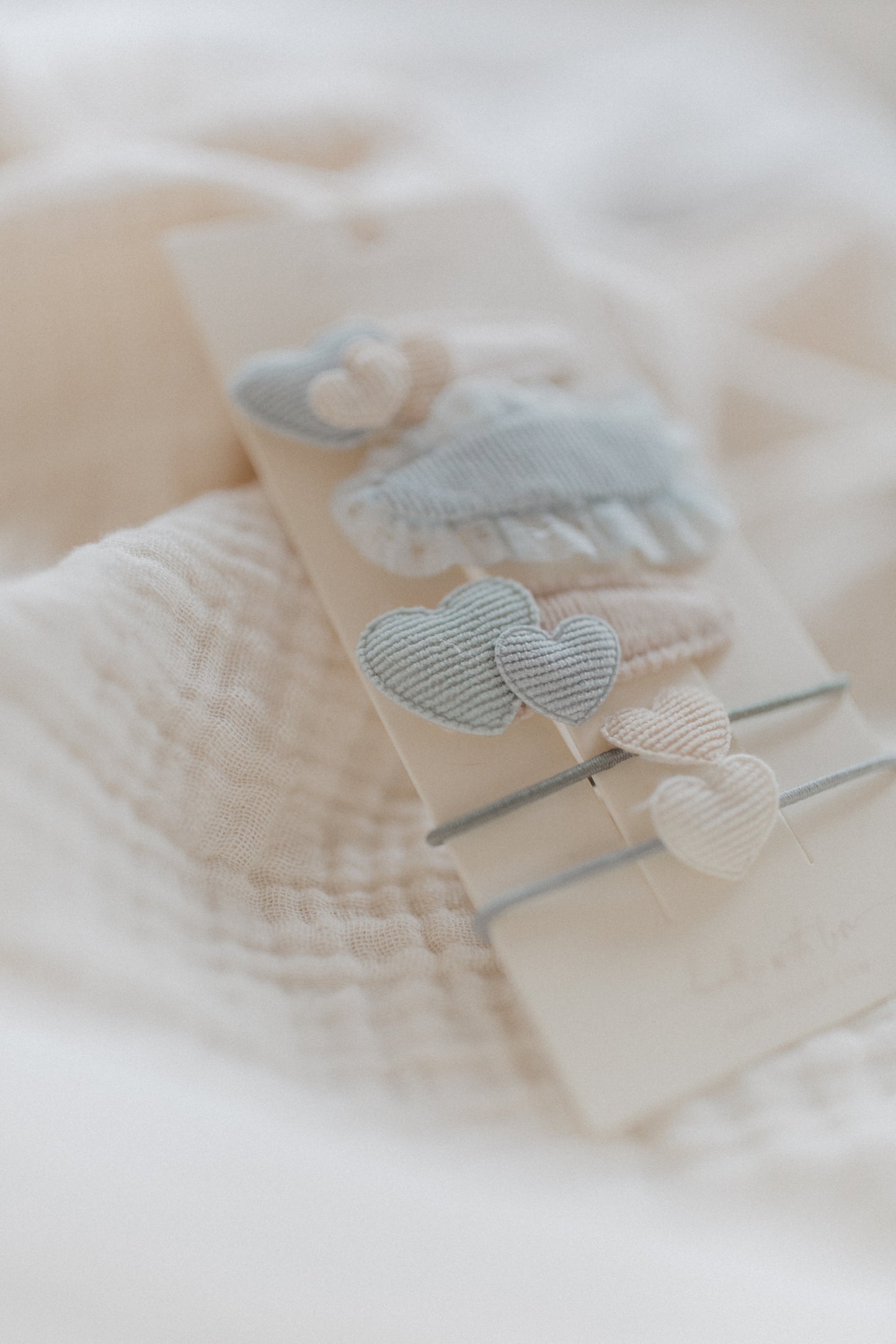 Leevje Haarspangen Blue broderie anglaise hearts mix