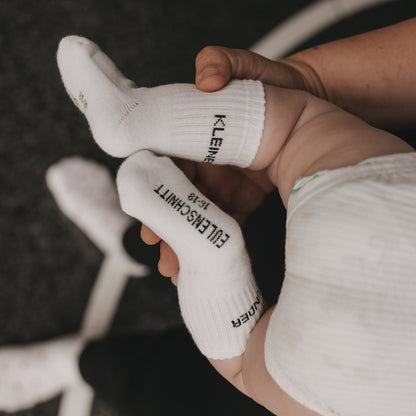 Eulenschnitt Baby Socken "Kleines Wunder"